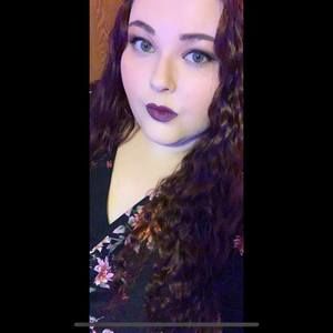 Meet your Posher, Hailey